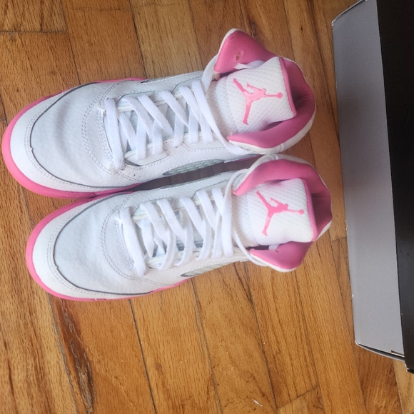 Jordan sneakers - Picture 4 of 8